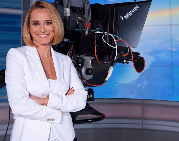Andreea Esca, schimbare radicală de look. Cum a apărut ştirista la Untold