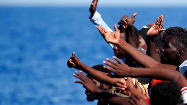 Maroc: 242 de migranţi subsaharieni salvaţi în Mediterana
