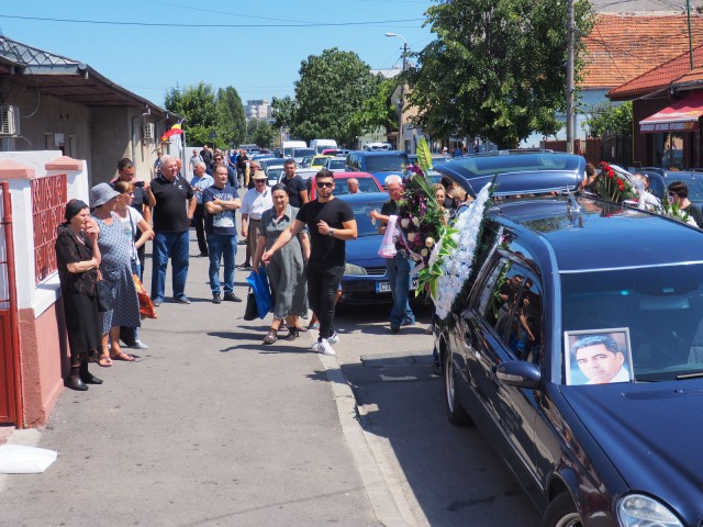 Marcel Toader condus pe ultimul drum de famiie, prieteni și fani. A fost înmormântat în localitatea Cumpăna