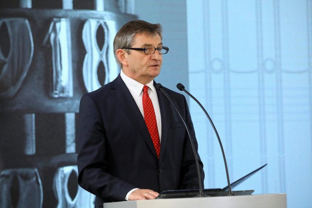 Polonia: Preşedintele parlamentului demisionează după acuzaţii privind deplasările cu avioane guvernamentale în scopuri personale