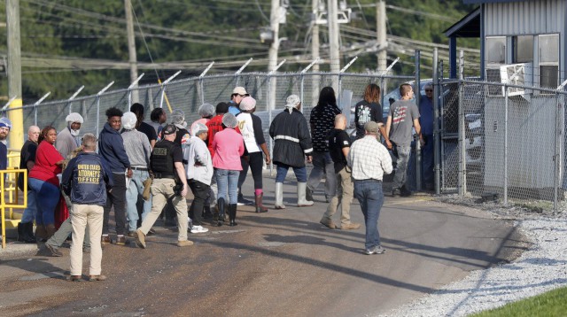 SUA: 680 de imigranţi ilegali au fost arestaţi în Mississippi într-un raid de amploare al autorităţilor