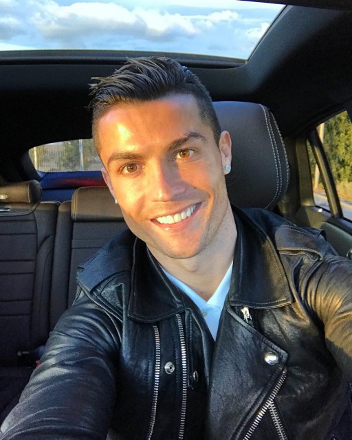 Cristiano Ronaldo câştigă aproape 1 milion de dolari din postările pe Instagram