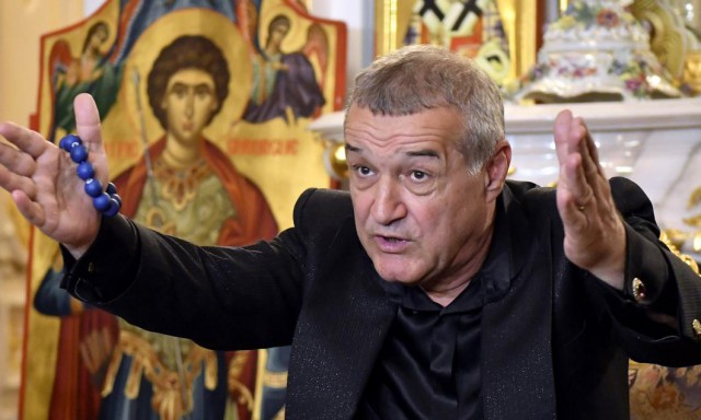 Becali (FCSB): O să mă implic şi o să rezolv toate problemele de la echipă. Nu mă întreabă Hristos dacă am pierdut cu Botoşani