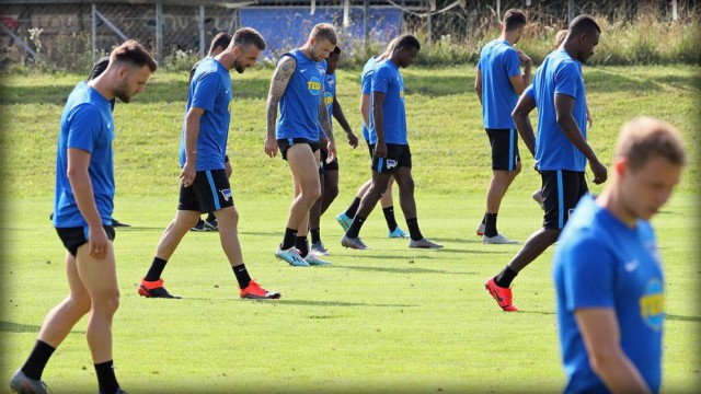 Jucătorii echipei Hertha Berlin au transformat un antrenament în acţiune de căutare a verighetei unui coechipier