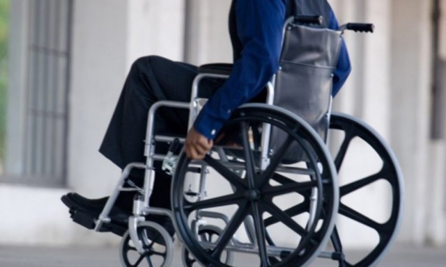PANICĂ în rândul asistenţilor personali ai celor cu dizabilităţi: îşi pierd sau nu locurile de muncă?