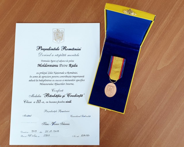 Polițist de frontieră premiat cu medalia „Bărbăție și Credință” de către Președintele României