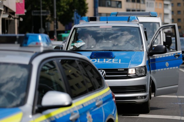 Germania: Două persoane au fost rănite şi alte 25 au fost arestate în urma unui incident armat într-un bar