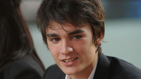 Un fiu al actorului Alain Delon a publicat o fotografie ''liniştitoare'' cu tatăl său