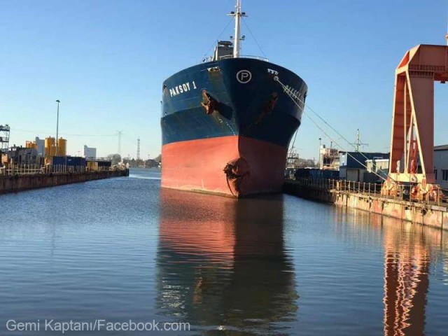 Zece marinari turci răpiţi de piraţi în largul Nigeriei au fost eliberaţi