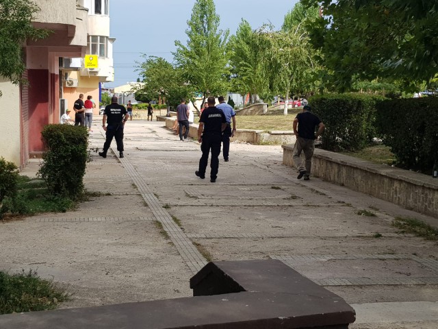 Intervenție în zona Far: un client turmentat s-a dat în stambă!