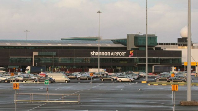 Irlanda: Zboruri suspendate pe aeroportul Shannon după ce un avion a luat foc