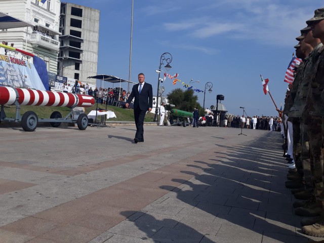 Ziua Marinei. Ce personalități au ajuns la Constanța! Prezent și Klaus Iohannis Video