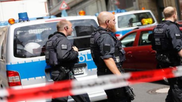 Germania: Poliţia a închis un site cu instrucţiuni pentru fabricarea de bombe şi droguri, după o operaţiune extinsă în Croaţia şi Lituania