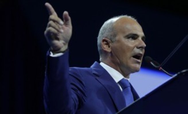 Rareș Bogdan, atac EXPLOZIV la Viorica Dăncilă: Alo, tovarășa! Ooo, cum veți plăti pentru bătaia asta de joc!