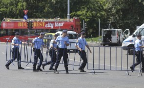 Situația se PRECIPITĂ, în Piața Victoriei: Circulația a fost INTERZISĂ spre sediul PSD