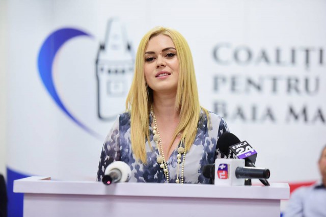 Contracte în serie de la Primăria Constanța pentru sexy politiciana din Baia Mare
