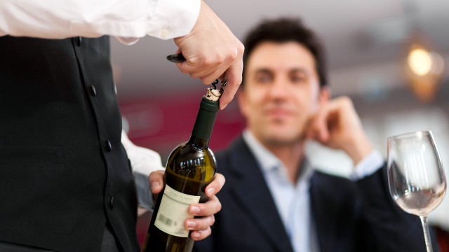 Personalul hotelier sau pentru restaurante, una dintre cele mai căutate categorii în perioada aprilie-iunie