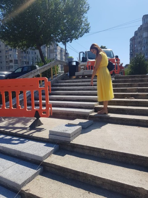 Au început lucrările de recondiţionare a pasajului de la gară!