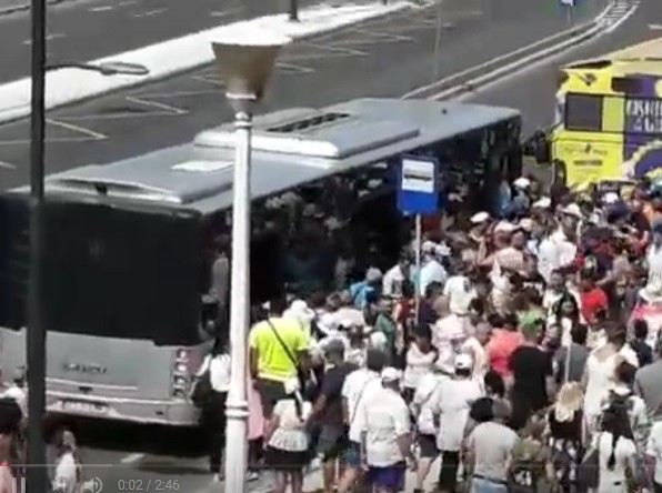 Constanța, SUFOCATĂ de Ziua Marinei. Oamenii s-au scandalizat în autobuze! VIDEO