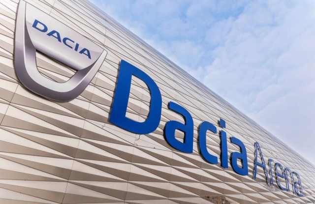 Dacia opreşte producţia până pe 5 aprilie şi anticipează că activitatea va fi reluată rapid după încheierea crizei sanitare