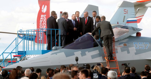 Rusia şi Turcia discută despre posibile livrări de avioane de luptă ruseşti