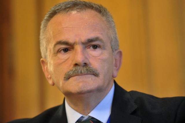 Noul preşedinte al Senatului va fi ales miercurea viitoare; până atunci atribuţiile vor fi preluate de Şerban Valeca