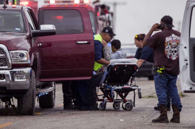 SUA: 5 persoane ucise şi 21 rănite într-un atac armat din vestul statului Texas
