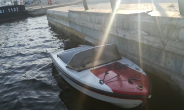 Ambarcațiune cu elicea ruptă, în largul mării: A intervenit Garda de Coastă