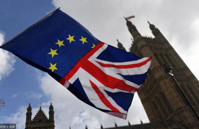 Brexit: Adversarii retragerii din UE fără acord pornesc ofensiva judiciară; Corbyn încearcă să împiedice suspendarea parlamentului