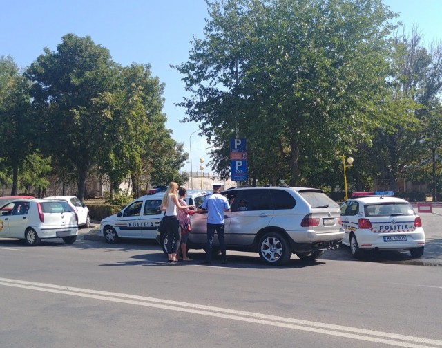 Polițiștii au ieșit în stradă pentru a vorbi cu șoferii despre modificările aduse la Codul Rutier!