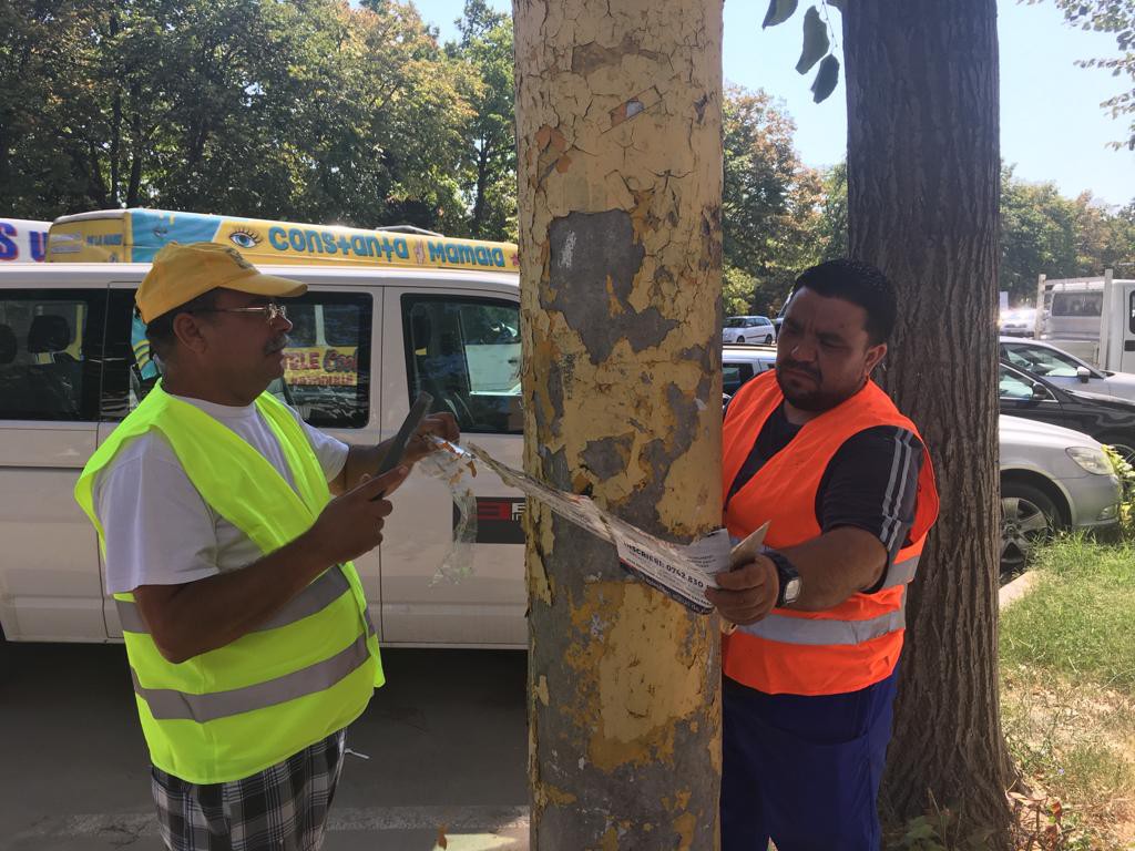 Primăria Constanța continuă campania de igienizare a stâlpilor de iluminat: Fără afișaj stradal ilegal pe marile bulevarde! Primăria Constanța continuă campania de igienizare a stâlpilor de iluminat: Fără afișaj stradal ilegal pe marile bulevarde!