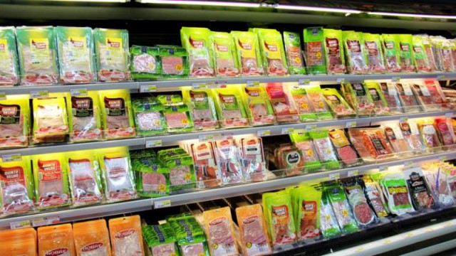 Romalimenta: Comercializarea reglementată a produselor alimentare rămase la raft după terminarea unei campanii promoţionale e în beneficiul tuturor