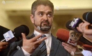 Paleologu atrage atenţia că Dăncilă îşi face campanie folosind resursele Guvernului