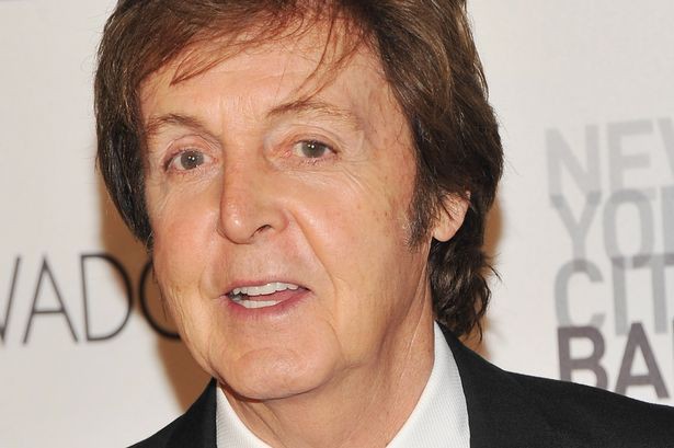 Paul McCartney a dezvăluit că un nepot al său a fost jefuit sub ameninţarea cuţitului
