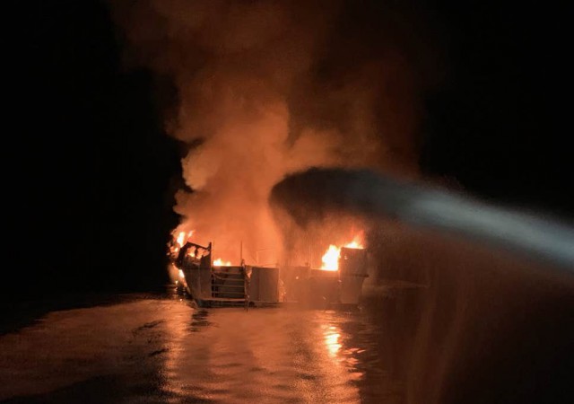 SUA: Incendiu la bordul unei nave în largul Californiei; autorităţile se tem de un bilanţ ridicat al victimelor