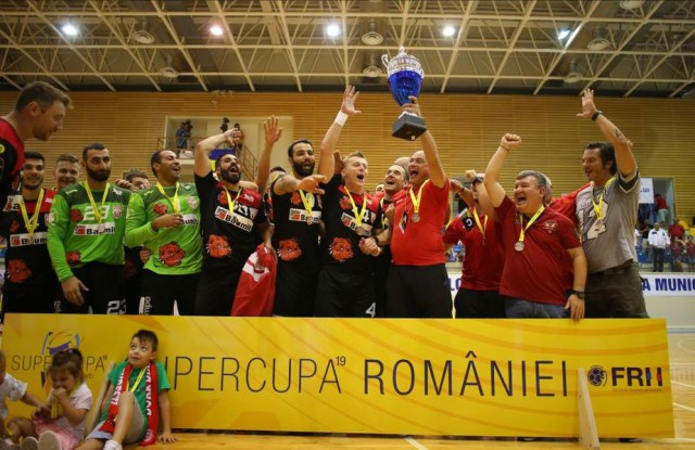 Dinamo a cucerit SuperCupa României la handbal masculin