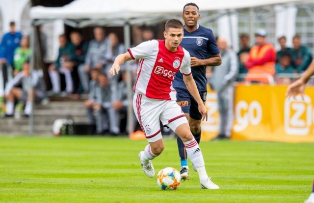 Răzvan Marin e apărat de scouterul lui Ajax Amsterdam, Marco Timmer: „Joacă foarte prost, dar daţi-i timp!”