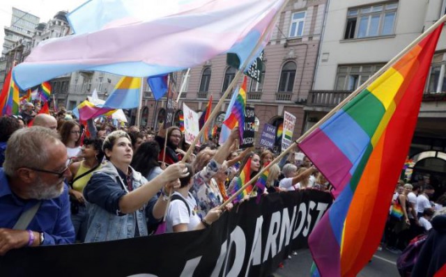 Bosnia: Peste 2.000 de participanţi la prima Paradă Gay din Sarajevo, desfăşurată fără incidente