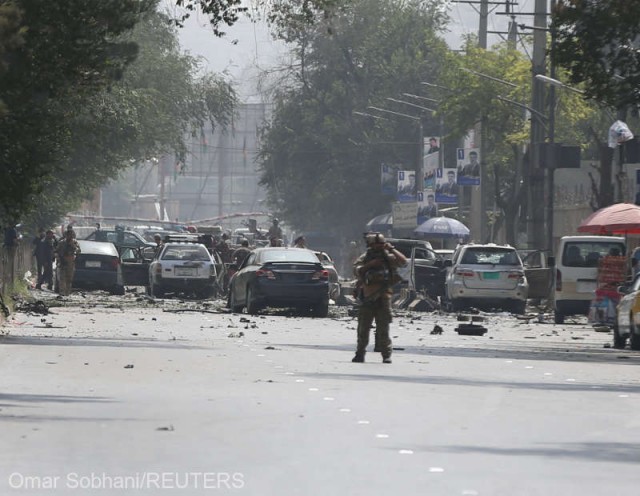 Afganistan: Bilanţul atentatului sinucigaş de la Kabul creşte la cel puţin 10 morţi, între care şi un militar român