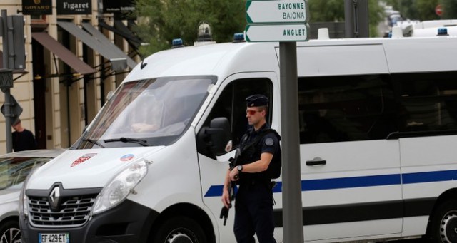 Franţa - migranţi: Proces împotriva unei reţele de traficanţi, printre care români şi kurzi