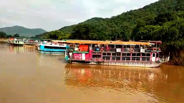 India: 39 de persoane sunt date dispărute după naufragiul unui vas turistic în sud-estul ţării