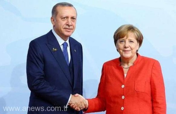 Discuţie telefonică Merkel - Erdogan despre Acordul UE-Turcia privind migraţia