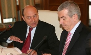 Băsescu nu a mai rezistat la atacurile lui Tăriceanu: Îl invită pe fostul partener să se servească din 'tava cu ciolane pentru potăi de pripas'