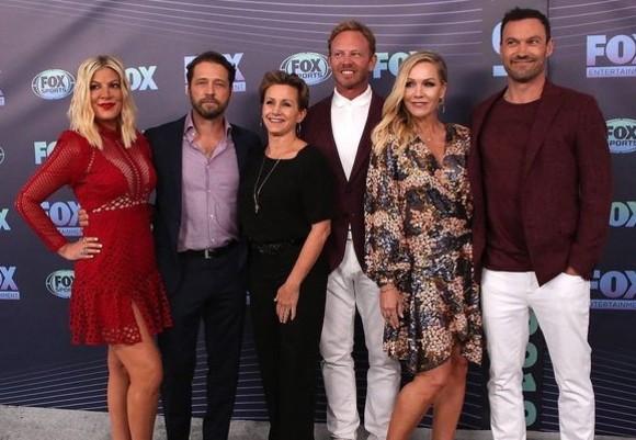 Actorii din serialul „Beverly Hills, 90210“ sunt plătiţi foarte prost. Ce salarii au