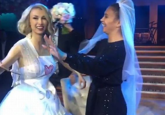 Lora a prins buchetul la nunta Andreei Bălan