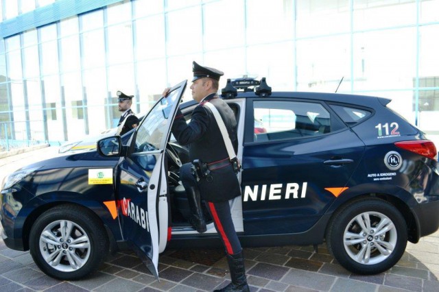 Italia: Poliţia anunţă 330 de arestări împotriva mafiei calabreze 'Ndrangheta, inclusiv în Elveţia, Germania şi Bulgaria