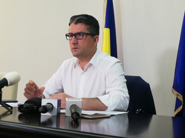 Petiție privind susținerea regulamentului restricționării accesului auto în Zona Peninsulară. Decebal Făgădău: Mă bucură foarte mult normalitatea. VIDEO