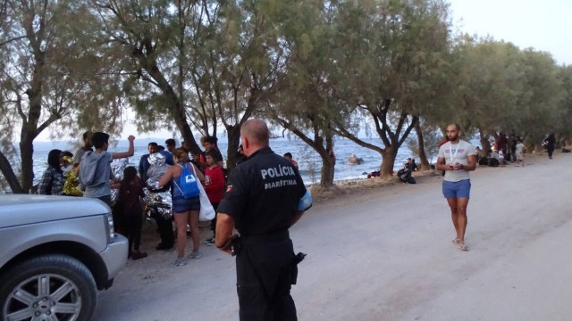 Grecia: Poliţia a recurs la gaze lacrimogene în timpul unui protest al refugiaţilor pe insula Lesbos