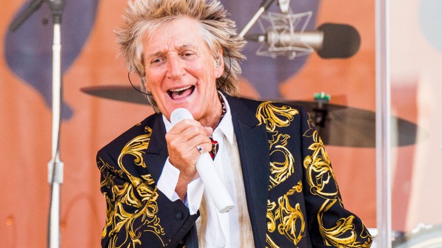Rod Stewart a anunţat că s-a vindecat de cancer de prostată după doi ani de tratament urmat în secret