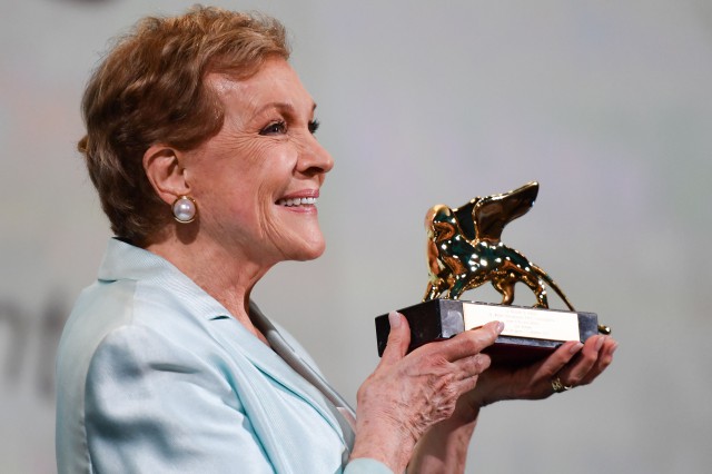 Julie Andrews, premiată pentru întreaga carieră la Festivalul de Film de la Veneţia